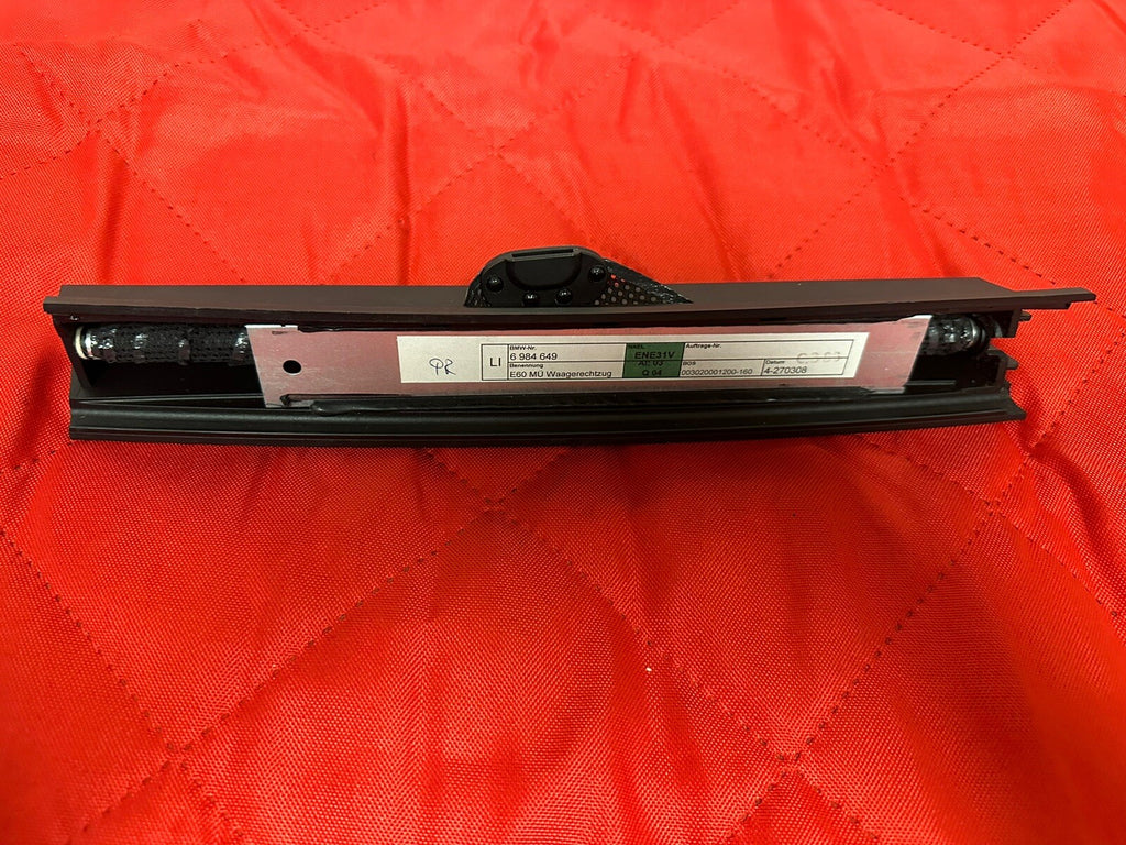 04-10 BMW E60 5 SERIES REAR LEFT SIDE DOOR QUARTER WINDOW SUN SHADE OEM 6984649