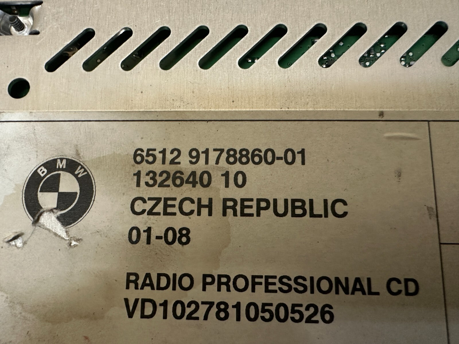 BMW 2006-2008 BROKEN FOR PARTS E90 3 SERIES AUDIO RADIO CD PLAYER OEM 9178860