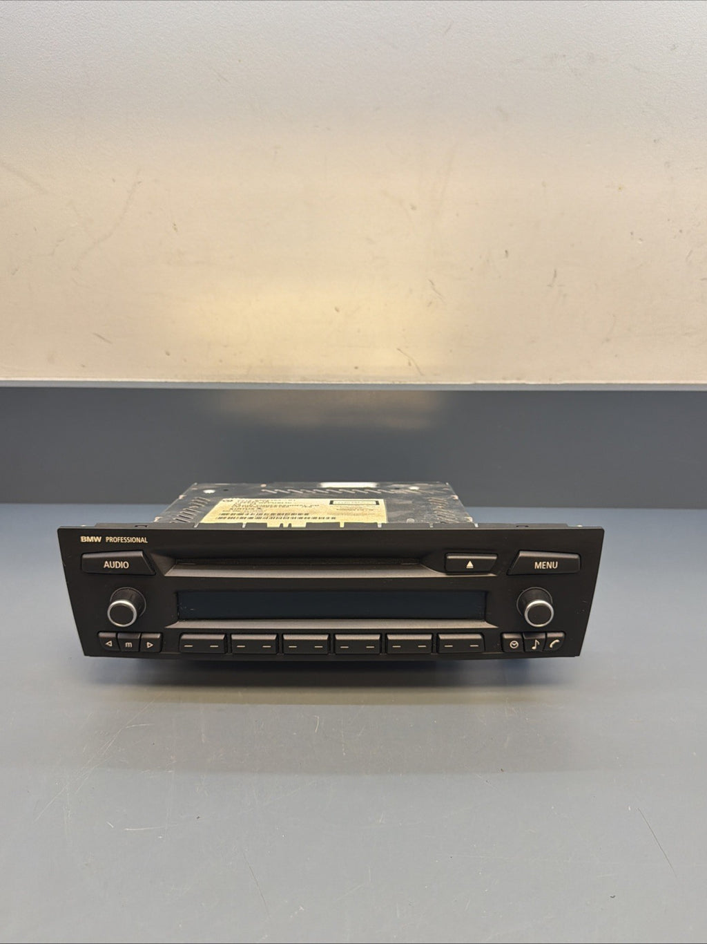 2012-2015 BMW X1 E84 AM FM CD RADIO MEDIA PLAYER RECEIVER CONTROL UNIT 9302163