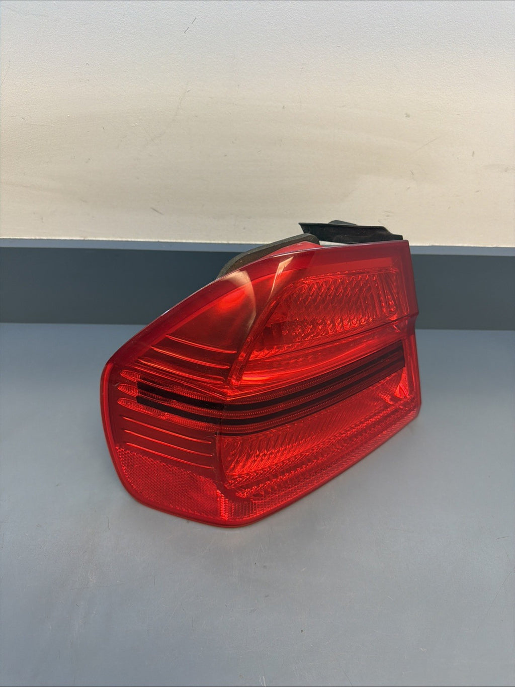 06-08 BMW E90 325i 330i 328i 335i Sedan Left Rear Tail Light Lamp 7161955 PRELCI