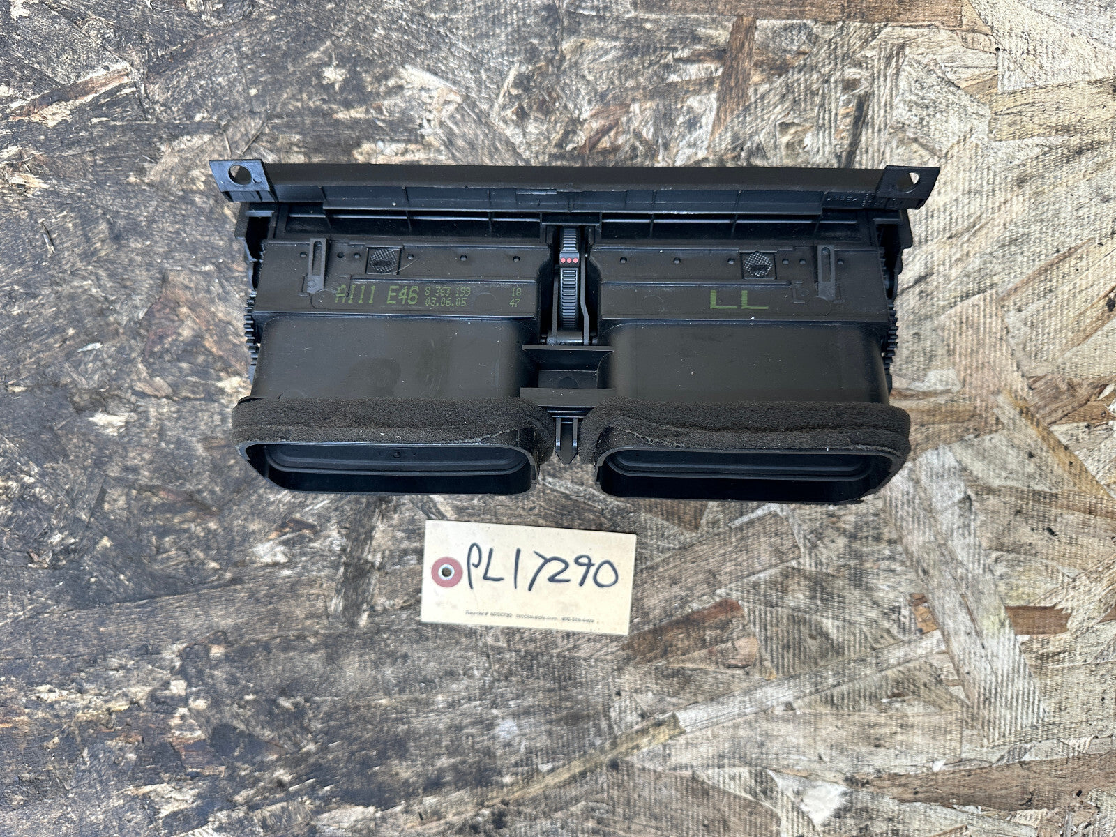 BMW 1997-2006 E46 3 SERIES BLACK CENTER INTERIOR VENT ASSEMBLY OEM 8361895