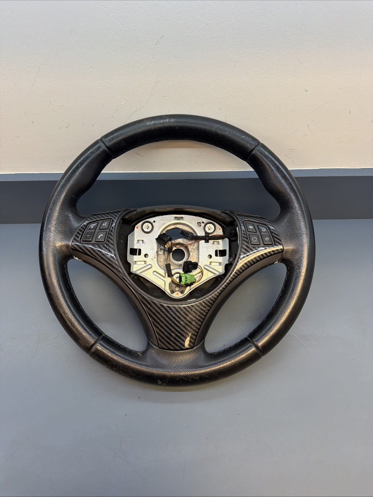 06-13 BMW E90 E91 E92 E93 Steering Wheel 325I 328I 330I 335I OEM SPORT