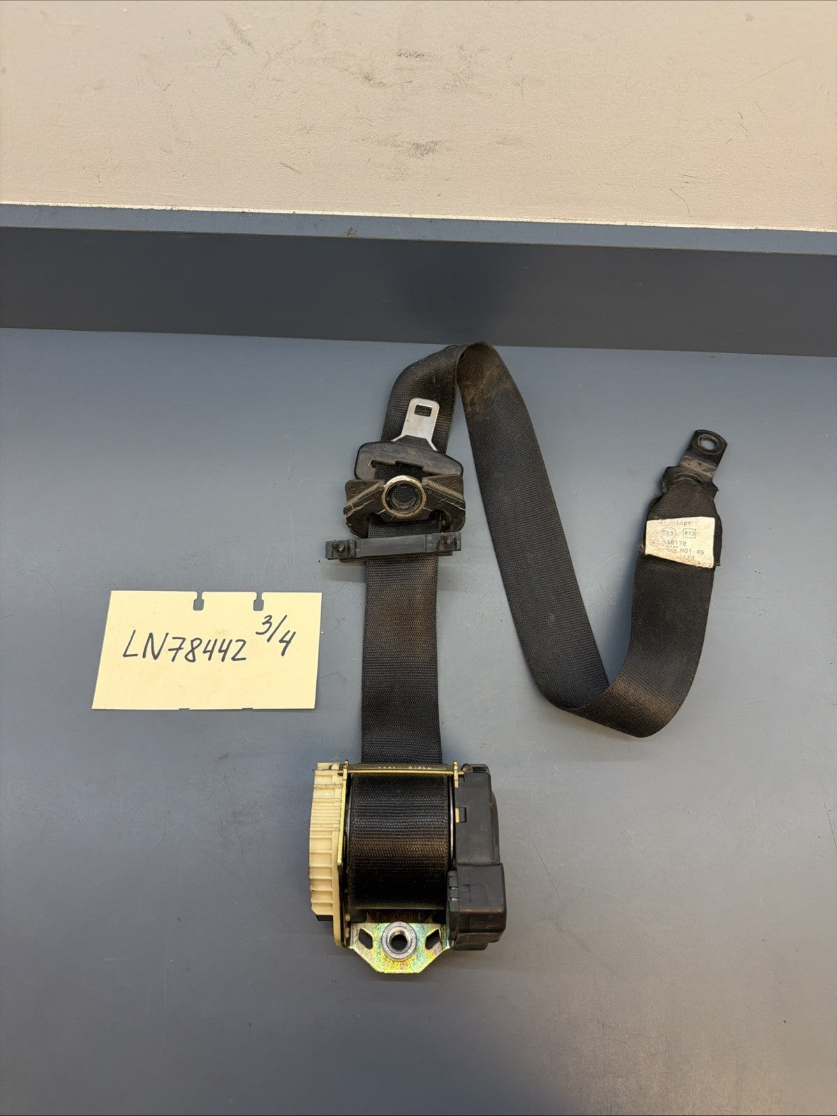 2000-2006 BMW X5 Seat Belt Retractor Front Left Driver E53 OEM 8408751