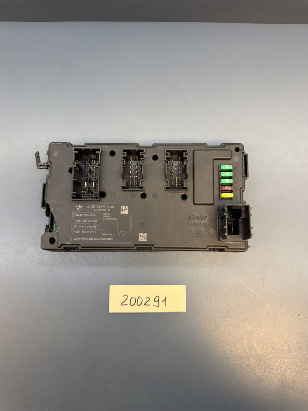 BMW F22 F30 F32 F36 F80 F82 F87 Rear Body Fuse Control Module 9329702 *DAMAGED*