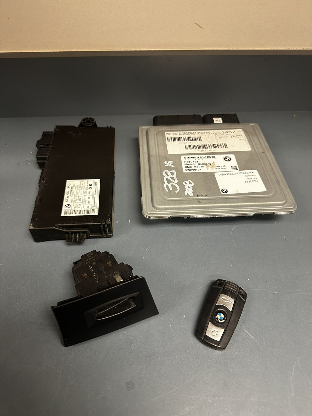 BMW E90 N52N ENGINE CONTROL ECU UNIT SET DME KEY IGNITION MSV80.0 7581123
