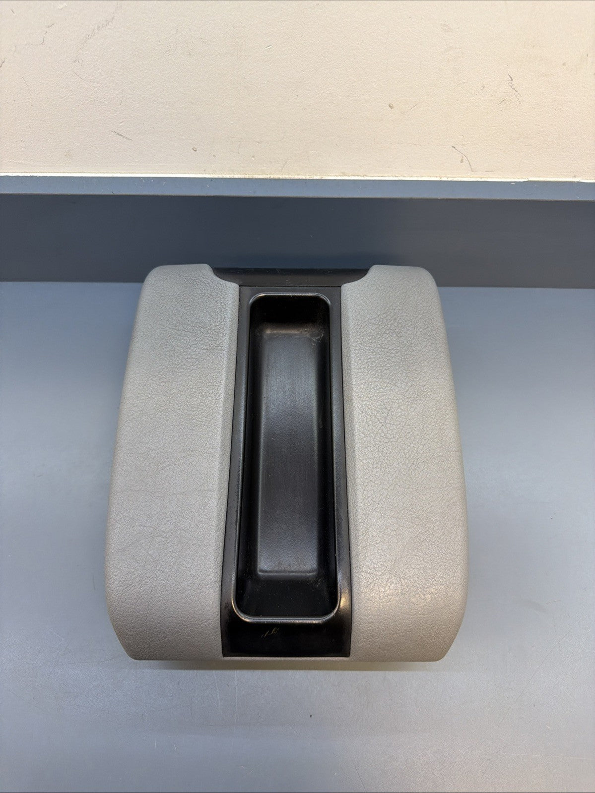 98-03 BMW 5 SERIES E39 525i 530i Front Center Console Arm Rest Cover GRAY 804033