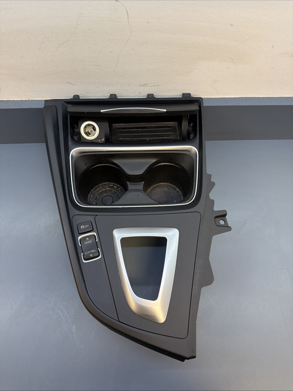 11-19 BMW 3 4 F30 F32 F33 F34 SERIES CENTRE CONSOLE CUP HOLDERS STORAGE 82197009
