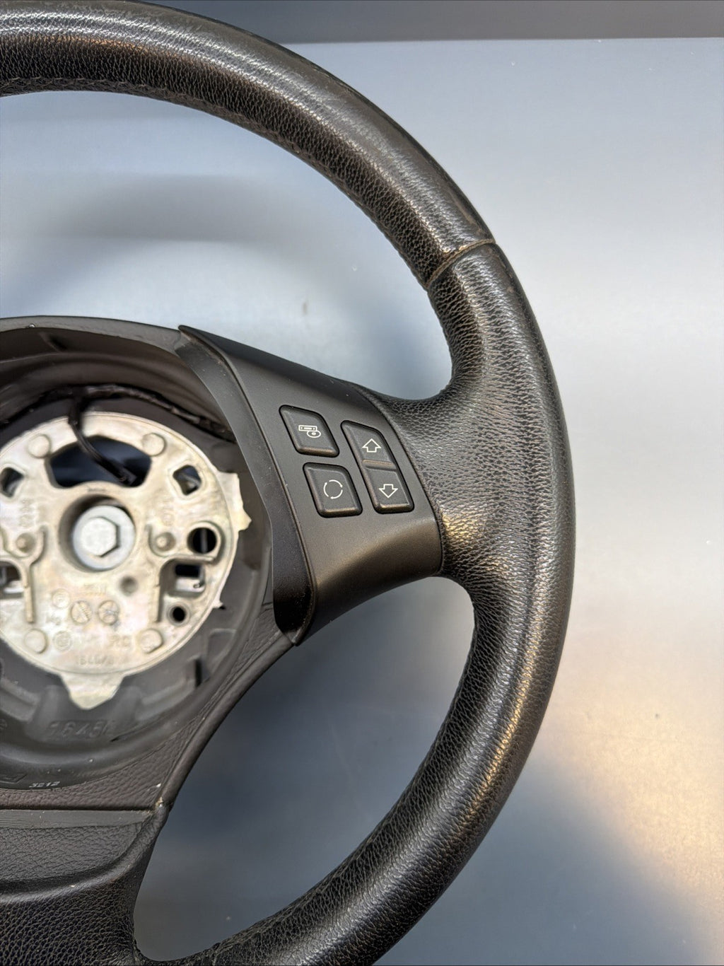 06-11 BMW E90 E91 325i 328i 330i 335i Steering Wheel Black Unit 6959893 OEM