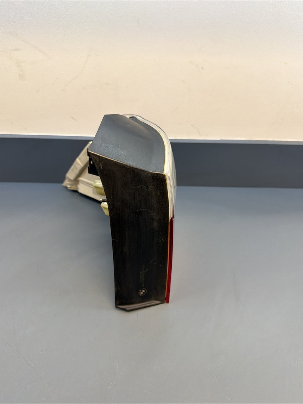 08-10 BMW E61 535I 528I LCI WAGON REAR RIGHT OUTER TAIL LIGHT ASSEMBLY 7177696
