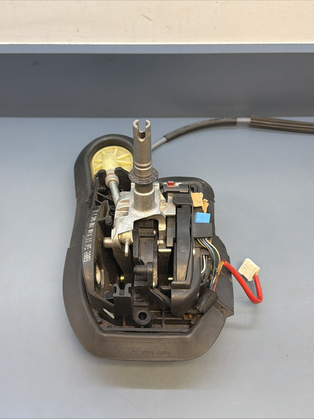 06-11 BMW E90 E91 325i XI 330i Automatic Transmission Gear Shifter 7548061