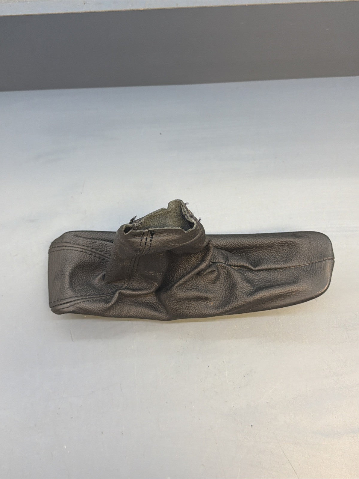 06-11 BMW E90 E92 E93 335i 325xi M3 Emergency Break Handle Boot 7155622 BLACK