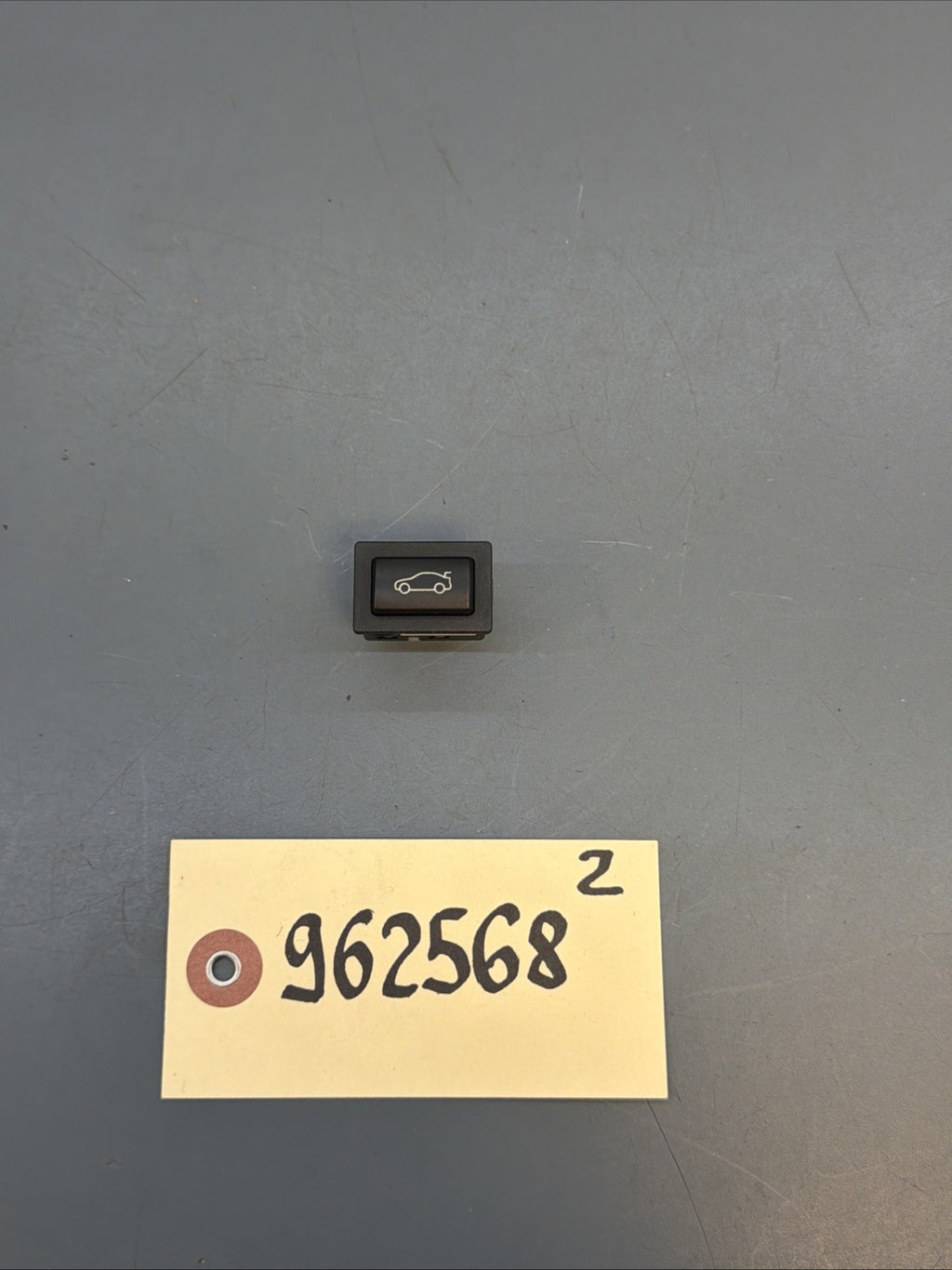 BMW 03-19 1/2/3/4/5/6/7 SERIES i3 X1 X3 Z4 TRUNK UNLOCKING SWITCH OEM 9200316