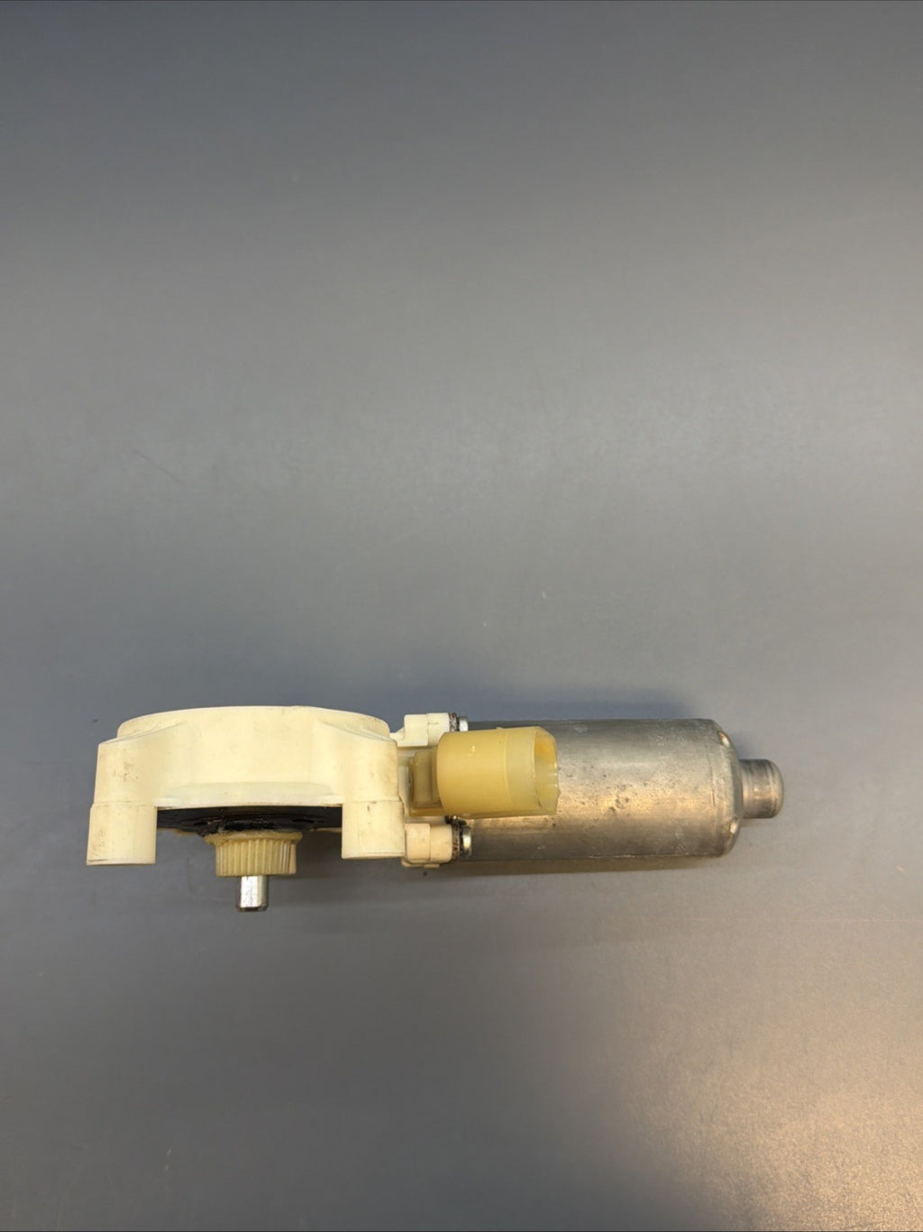 2007-2013 BMW X5 E70 FRONT OR REAR LEFT DOOR WINDOW MOTOR 6967261 OEM