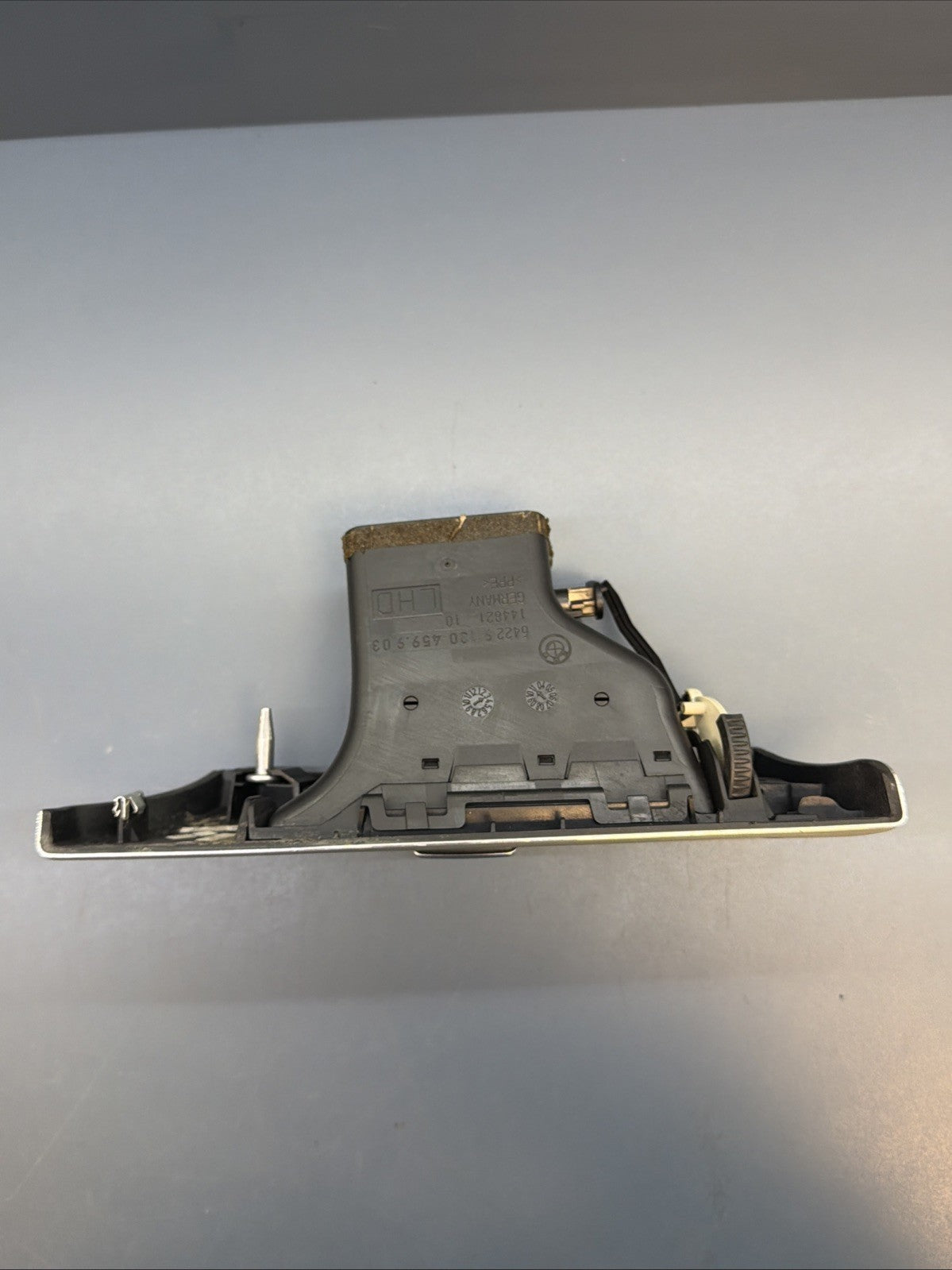 2007-2013 BMW E90 E91 E92 E93 328i 335i Front Left Dashboard Air Vent 91304599