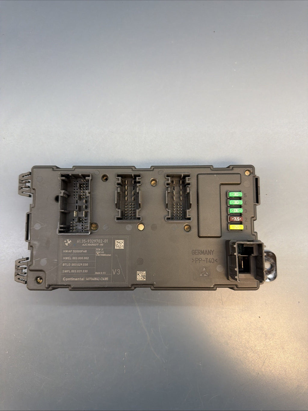 2012-2018 BMW 328I 335I 320I FUSE RELAY BOX JUNCTION MODULE 9329702