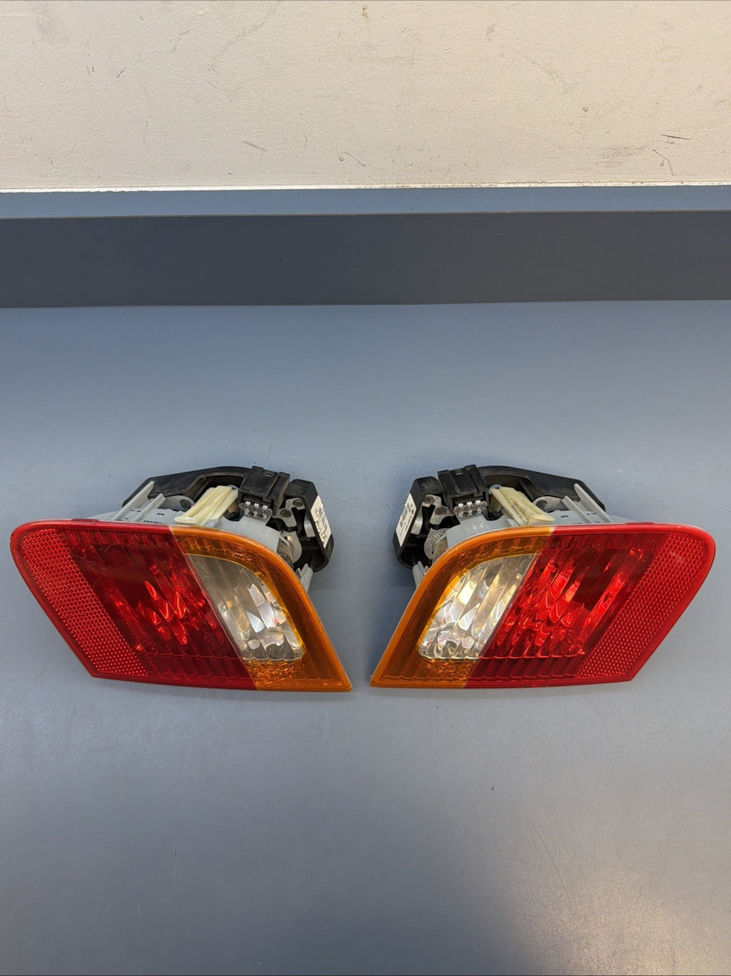 02-05 BMW 3 Series Left / Right Side Inner Tail Lights OEM 6907945 / 6907946