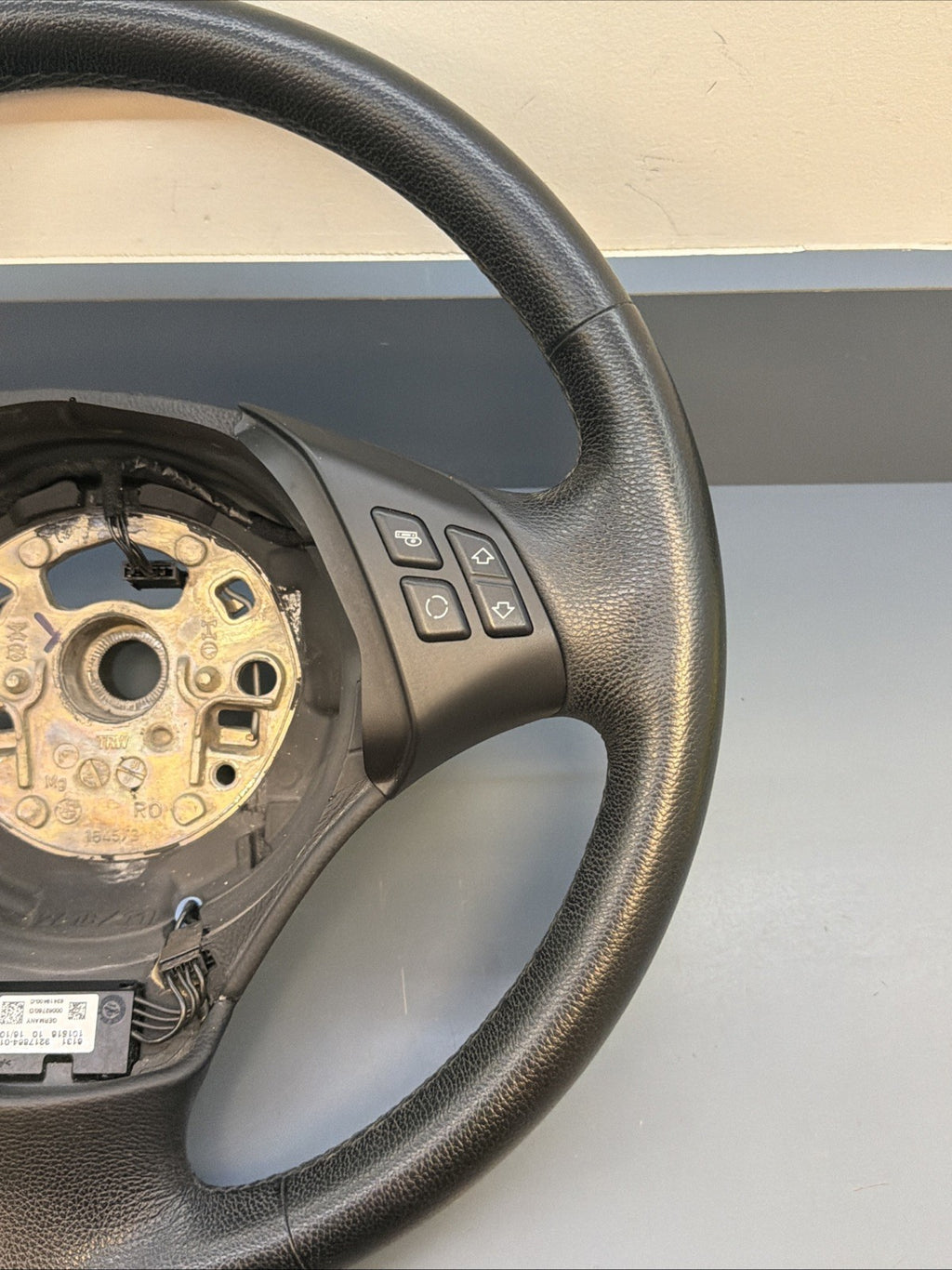2007-2013 BMW E90 E91 E92 328 335i 335d Steering Wheel OEM 4445004218