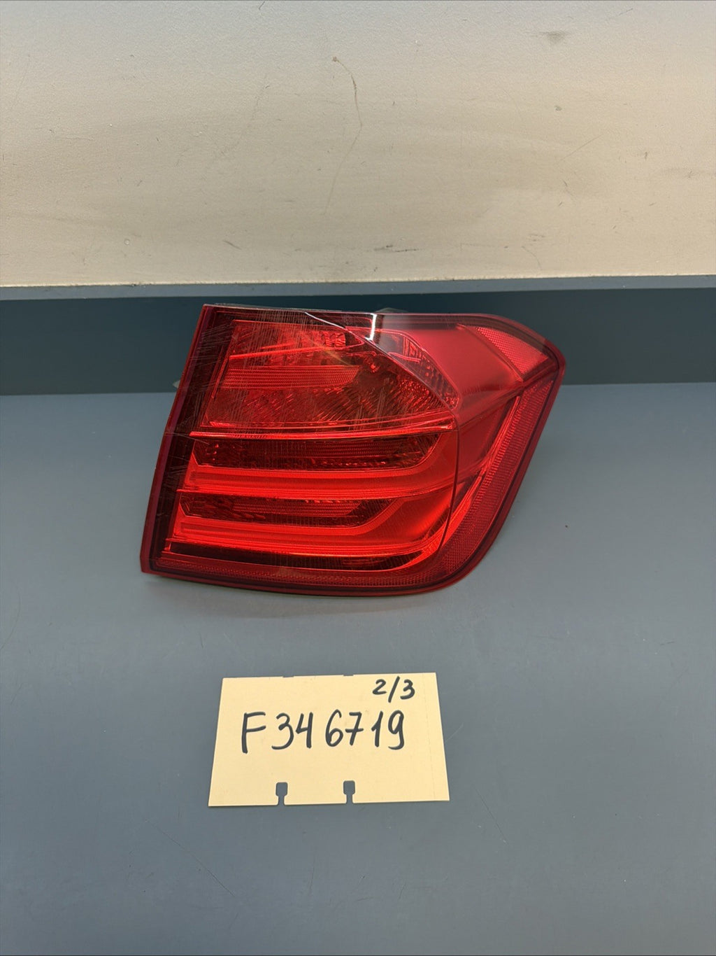 12-16 BMW F30 REAR RIGHT SIDE TRUNK OUTER STOP TAILLIGHT TAILLAMP OEM 7259896