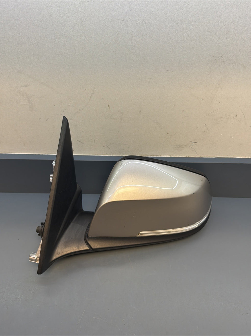 OEM 2012-2013 BMW 328i Driver Left Side View Door Mirror Black E1021185