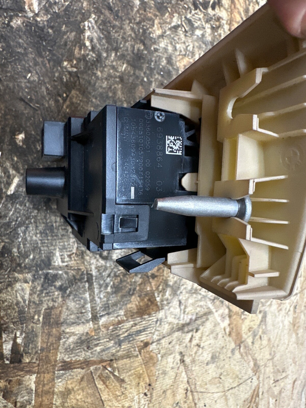 BMW E90 2006-2012 FOG HEAD LIGHT SWITCH COMPLETE TAN OEM 6938864+6938704