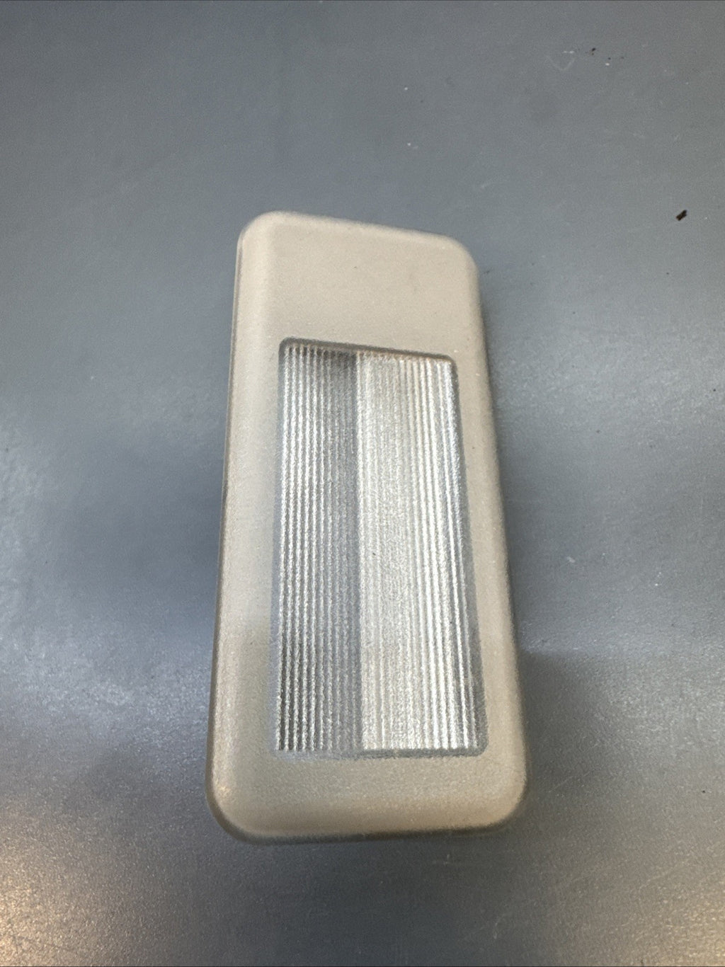 04-10 BMW X3 Sunvisor Light Lamp 140930 Gray OEM SET