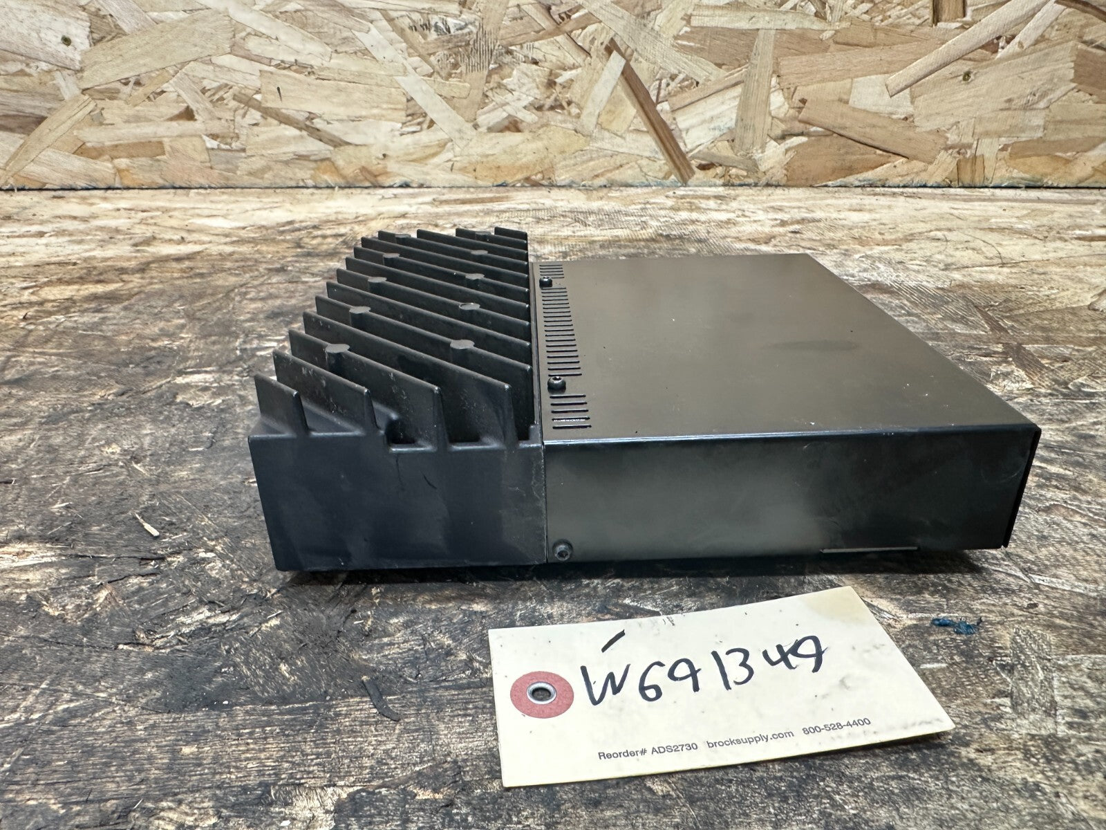 BMW 03-10 E83 X3 LEER STERIO RADIO AUDIO AMPLIFIER HiFi W BRACKET OEM 6990098