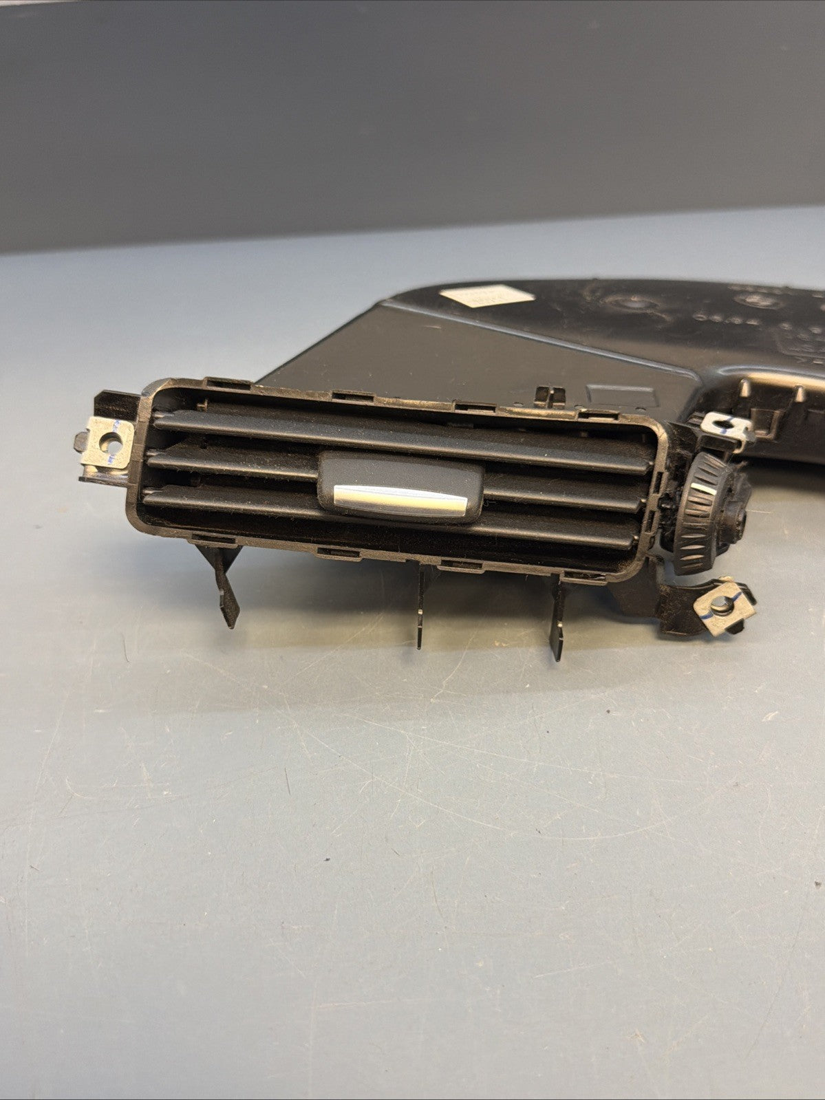 2011-2013 BMW X5 Left B Pillar Air Vent 6952693 OEM