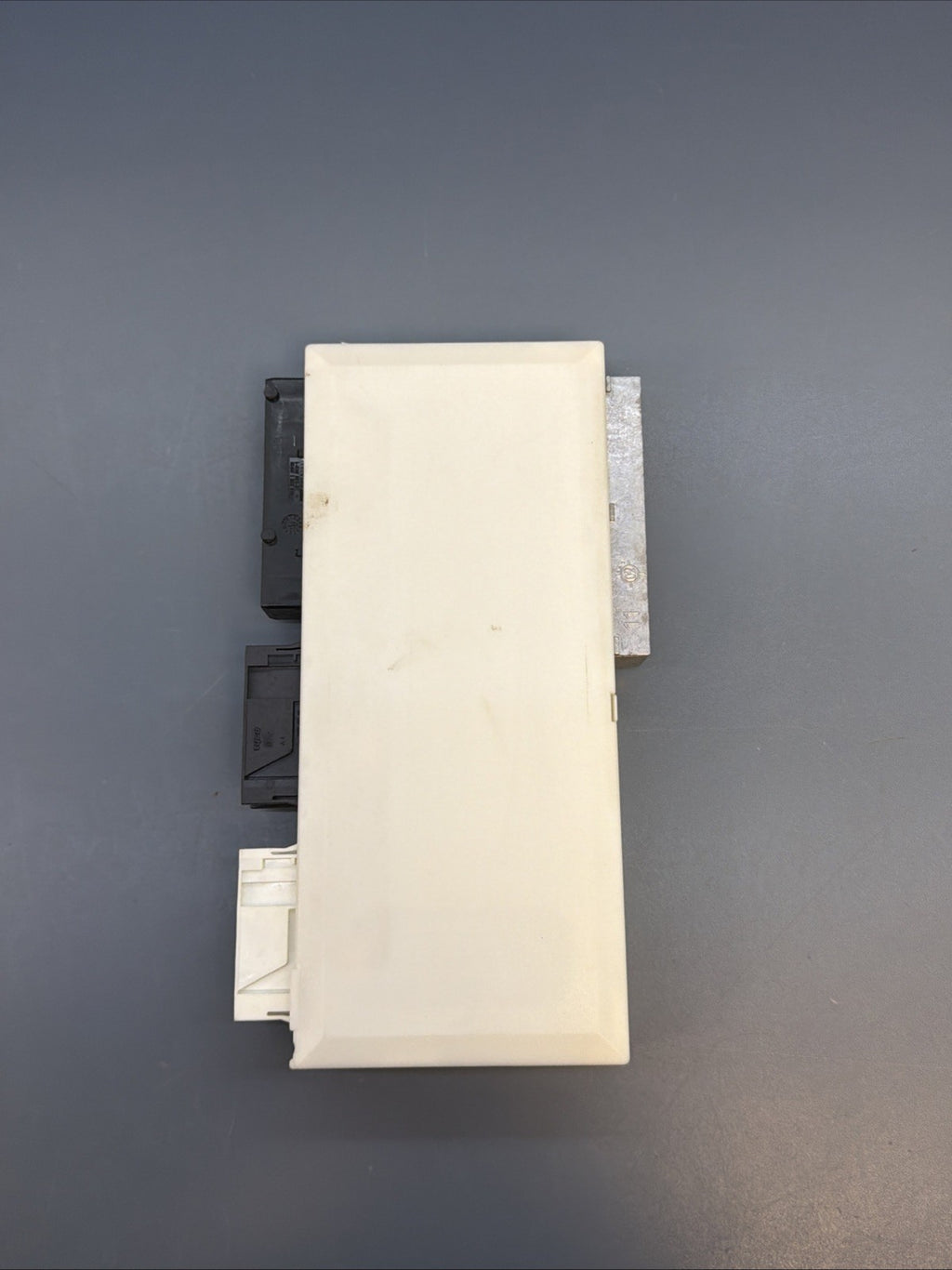 99-03 BMW E38 E39 540i 525i 530i BODY CONTROL MODULE GM III BCM 6135 6920820