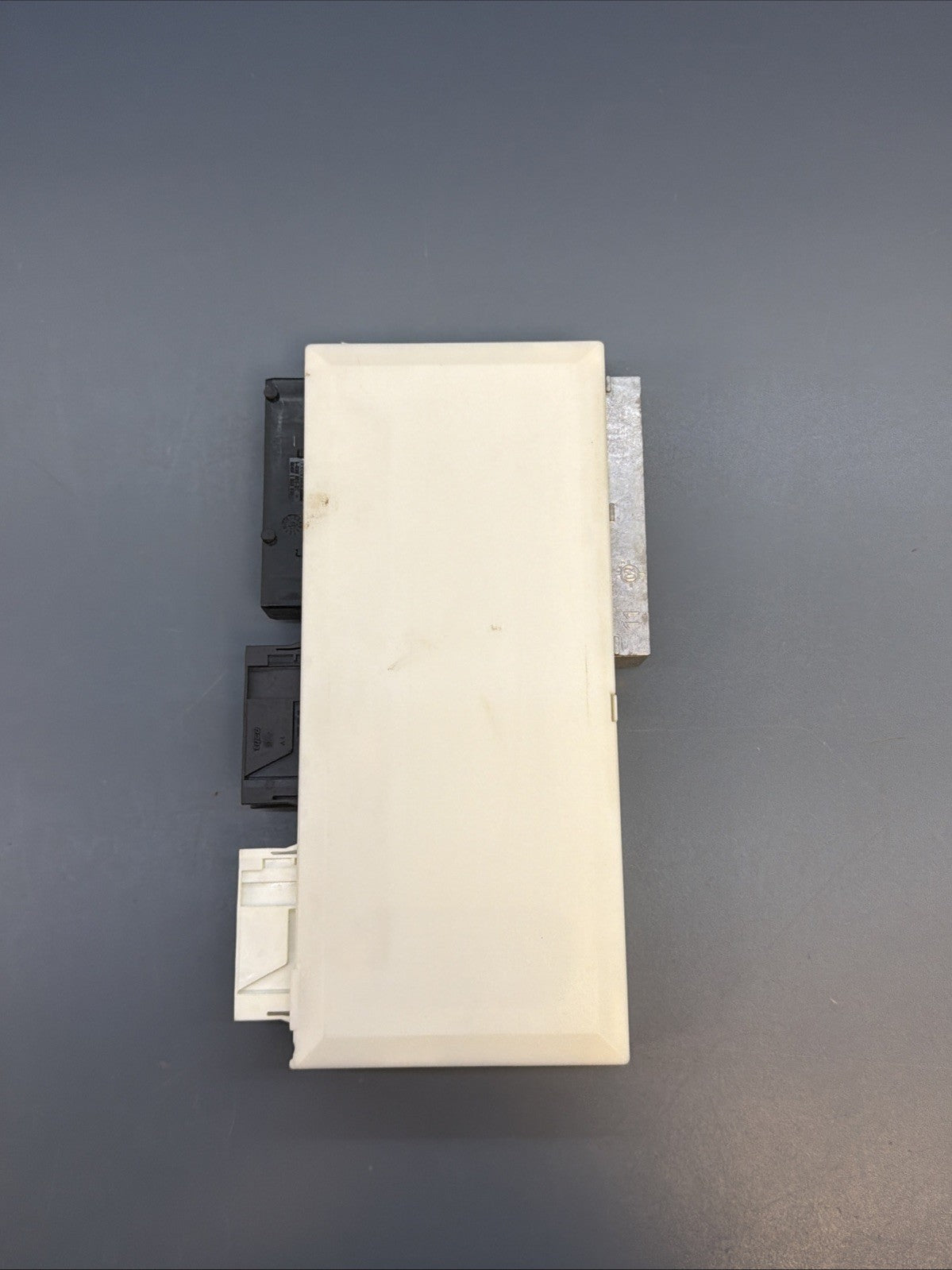 99-03 BMW E38 E39 540i 525i 530i BODY CONTROL MODULE GM III BCM 6135 6920820