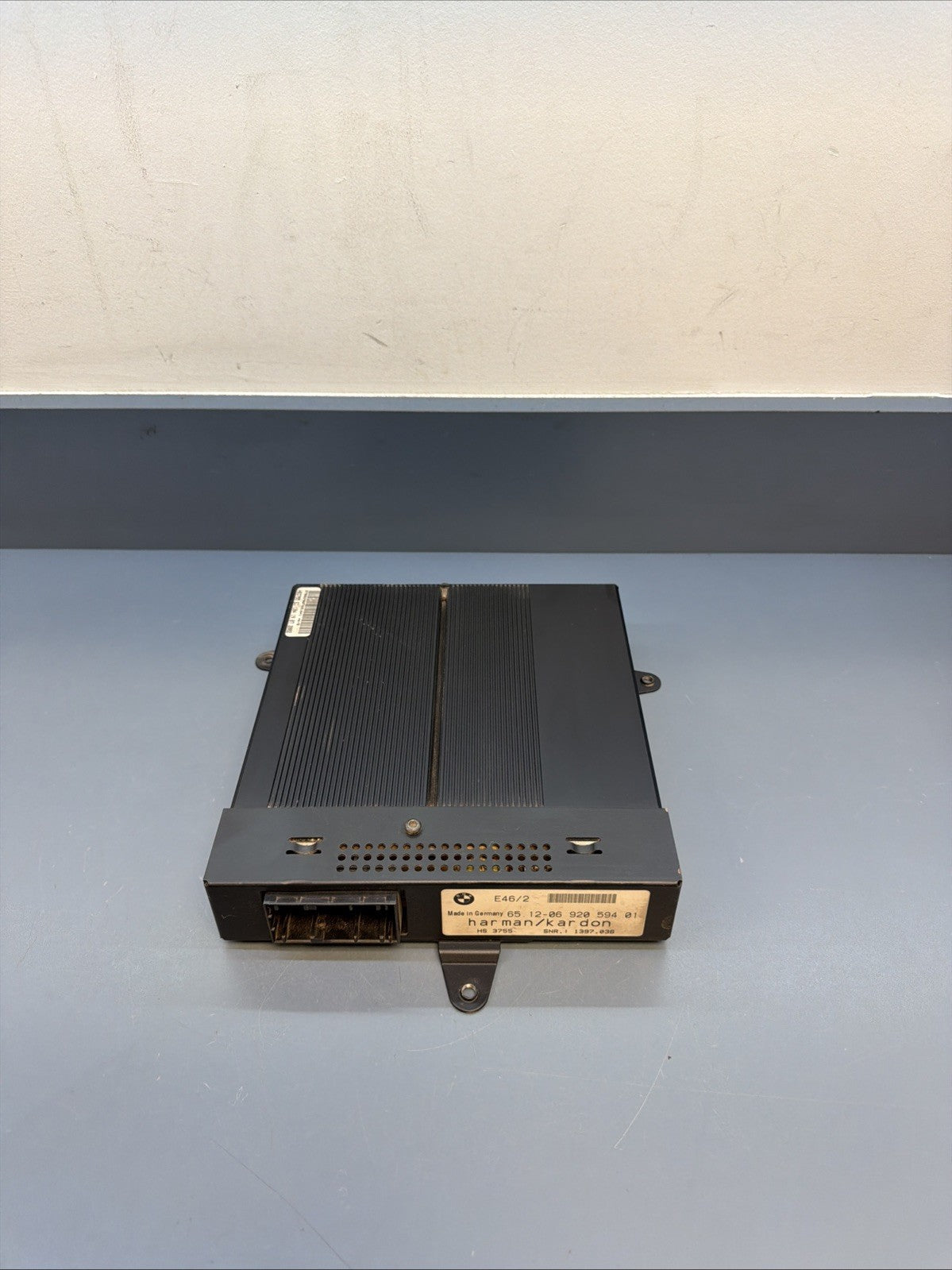 BMW 2001-2006 E46 RADIO AUDIO AMPLIFIER AMP OEM 6920594