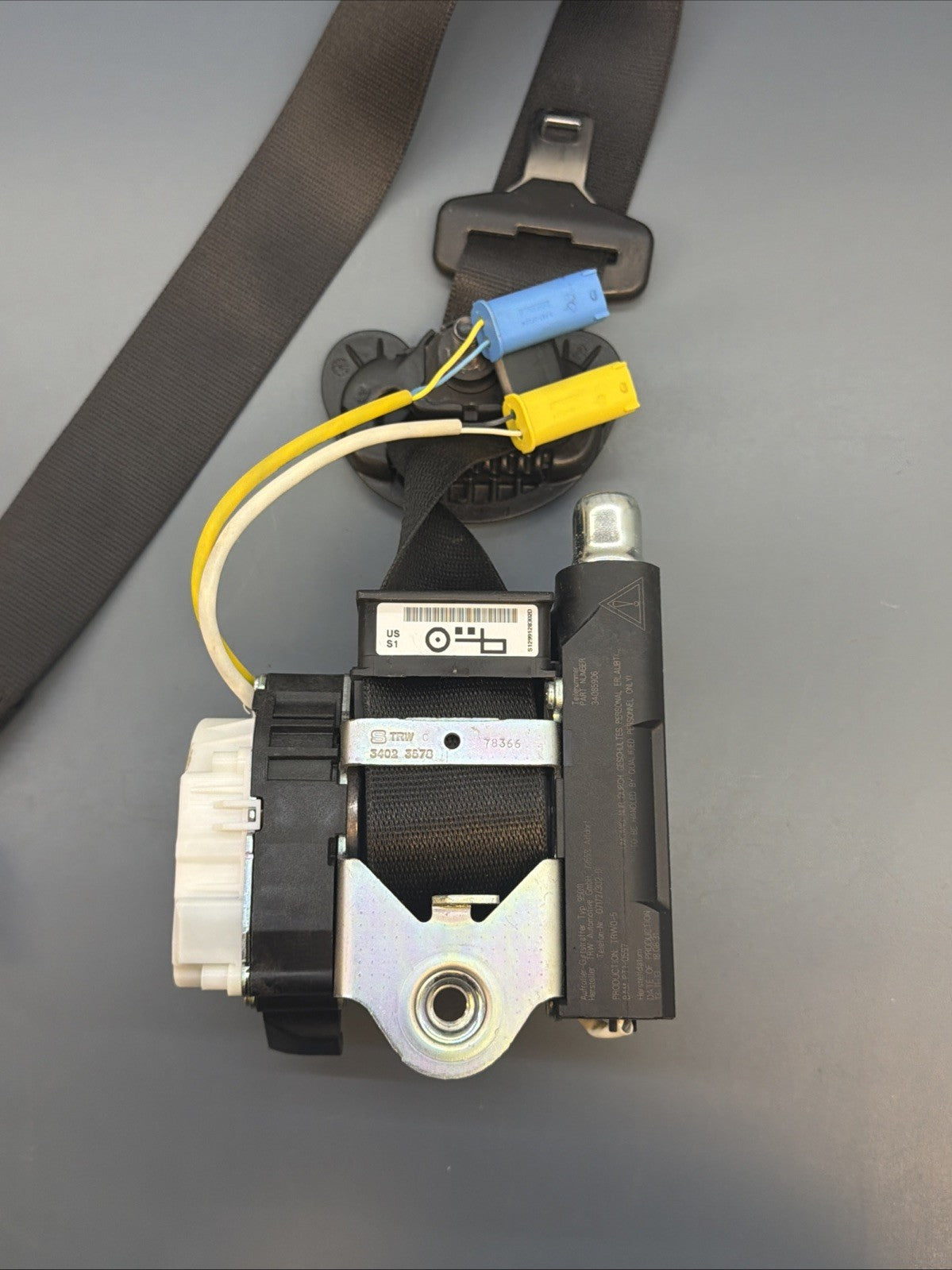 12-15 BMW X1 E84 Front Left Driver Seat Belt Retractor 34061696