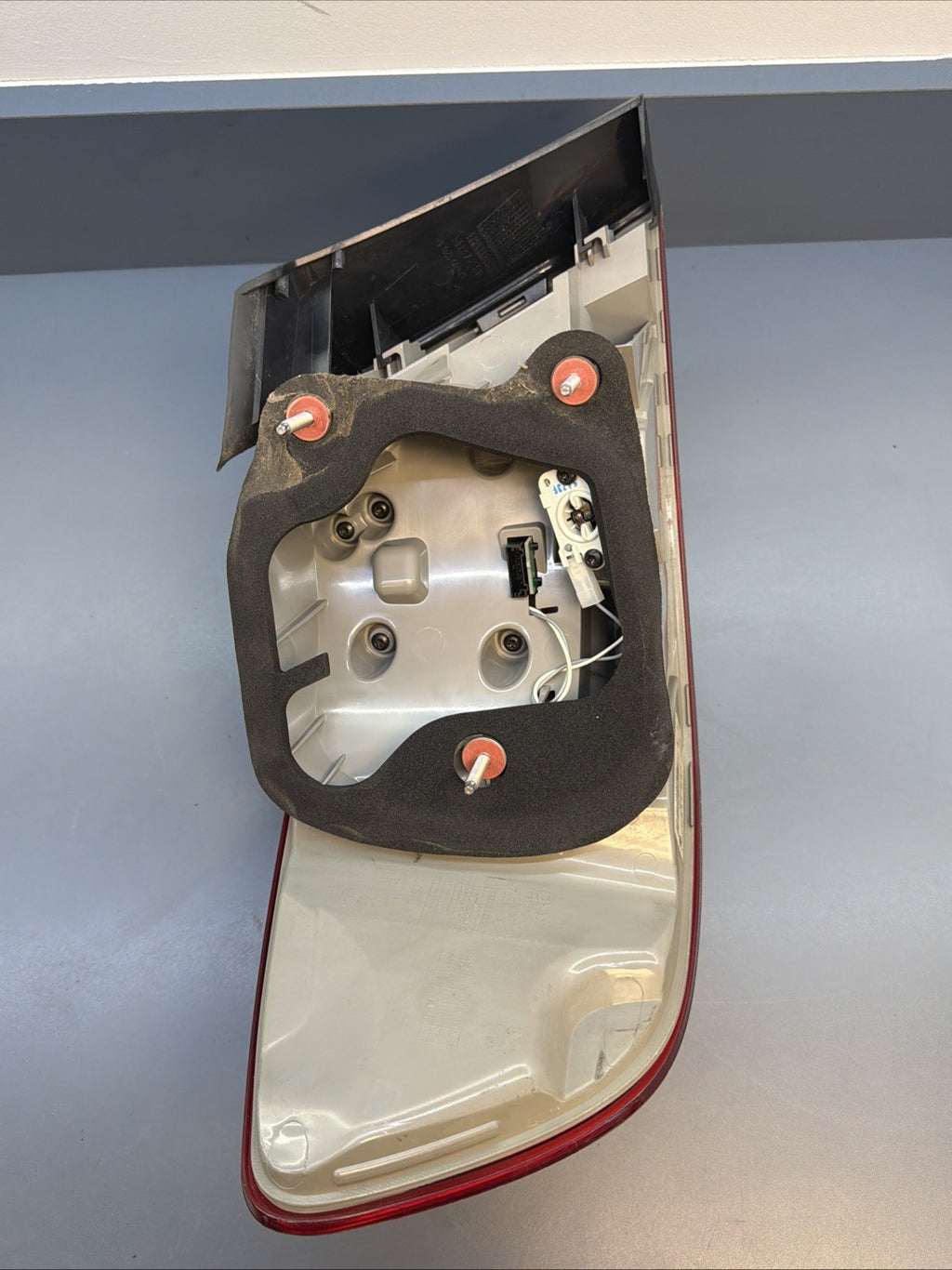 11-13 BMW E92 328i 335i Rear Right Outer Taillight Tail Light Lamp OEM 7251960