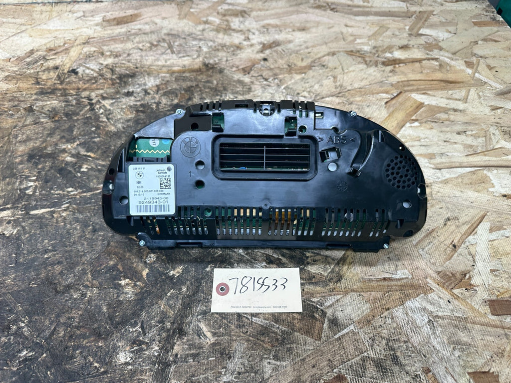 BMW 10-13 F10 5 SERIES SPEEDOMETER INSTRUMET GAUGE CLUSTER MPH 135k MI 9249343
