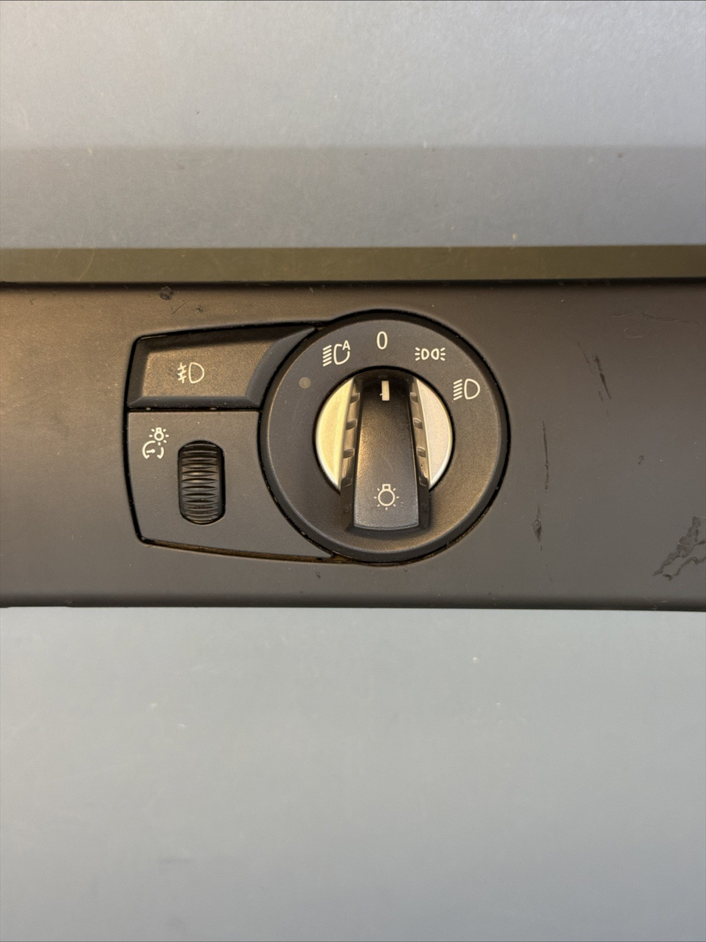 2008 2009 2010 BMW E60 528i Headlight Switch Control 6988553 OEM Black w Bezel