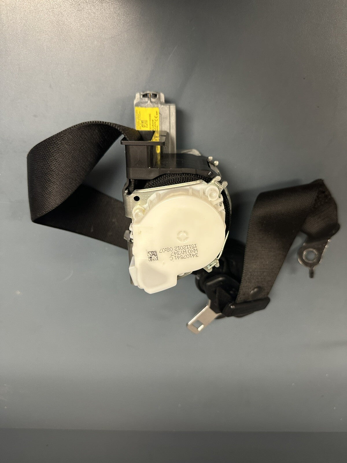 OEM BMW F30 320XI F32 F36 FRONT RIGHT PASSENGER SIDE SEAT BELT ASSEMBLY 34107541