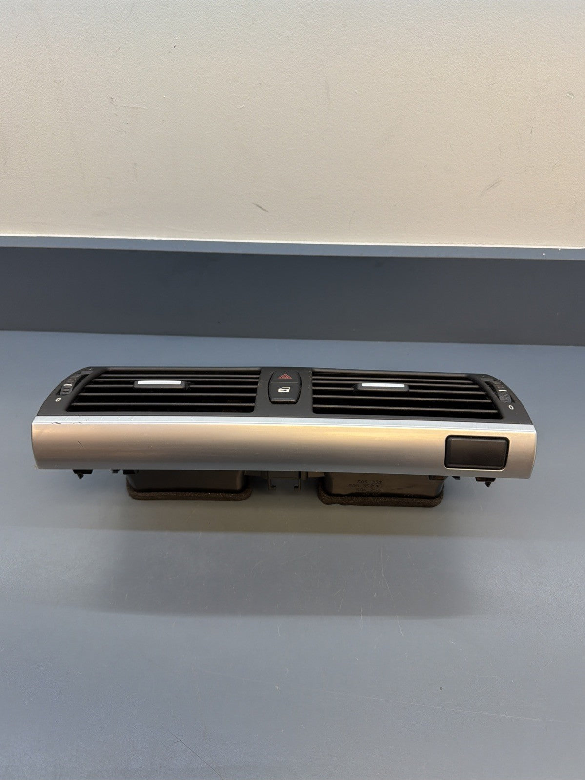 2007 -2013 BMW E70 X5 OEM FRONT DASH DASHBOARD AIR VENT GRILLE CENTER 9210705