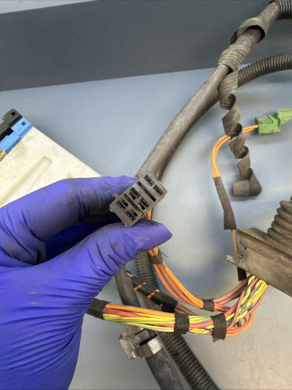 07-10 BMW 335I N54 E90 E92 AT Auto Transmission Engine Wire Harness 7566513