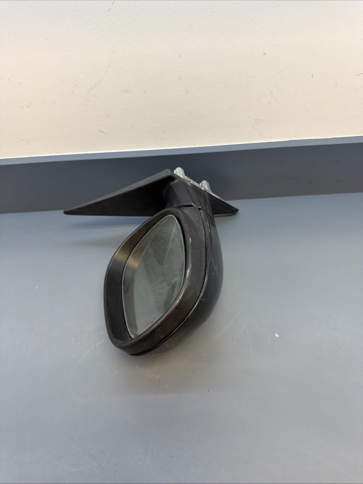 2009–2011 BMW 335i E90 Front Driver Side Mirror OEM 7182695