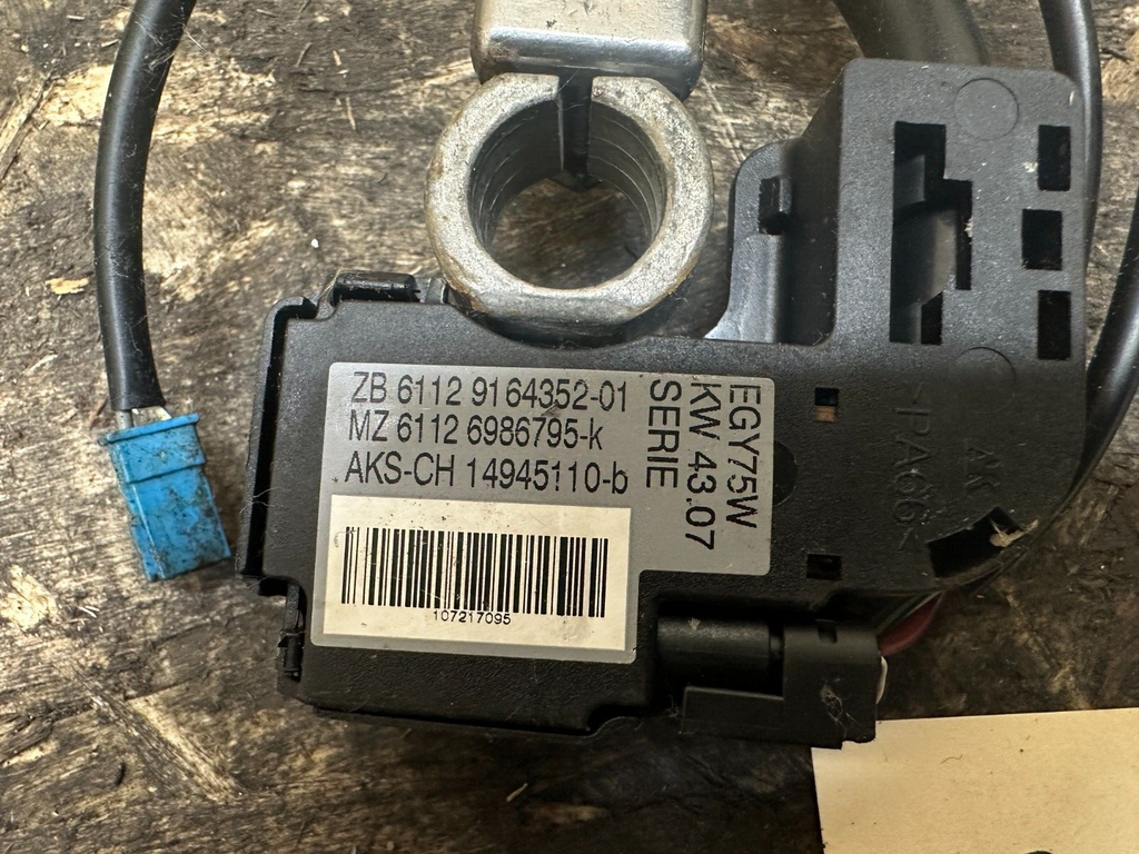 BMW 1 3 X1 E8X E9X POSITIVE POWER BOX W POSITIVE+NEGATIVE CABLE OEM 6942912