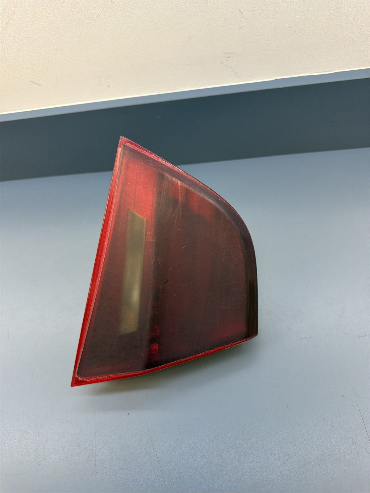 2009-2011 BMW 335I E90 LCI 3-SERIES LEFT REAR SIDE INNER TAIL LIGHT 4871733 TINT