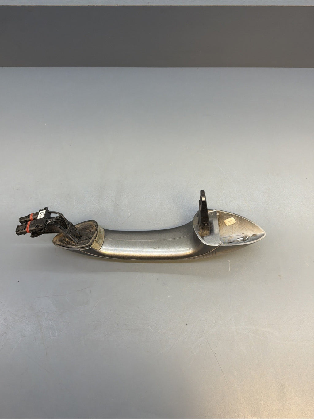 2014-2016 F10 OEM BMW DOOR HANDLE RIGHT REAR KEYLESS 7305283