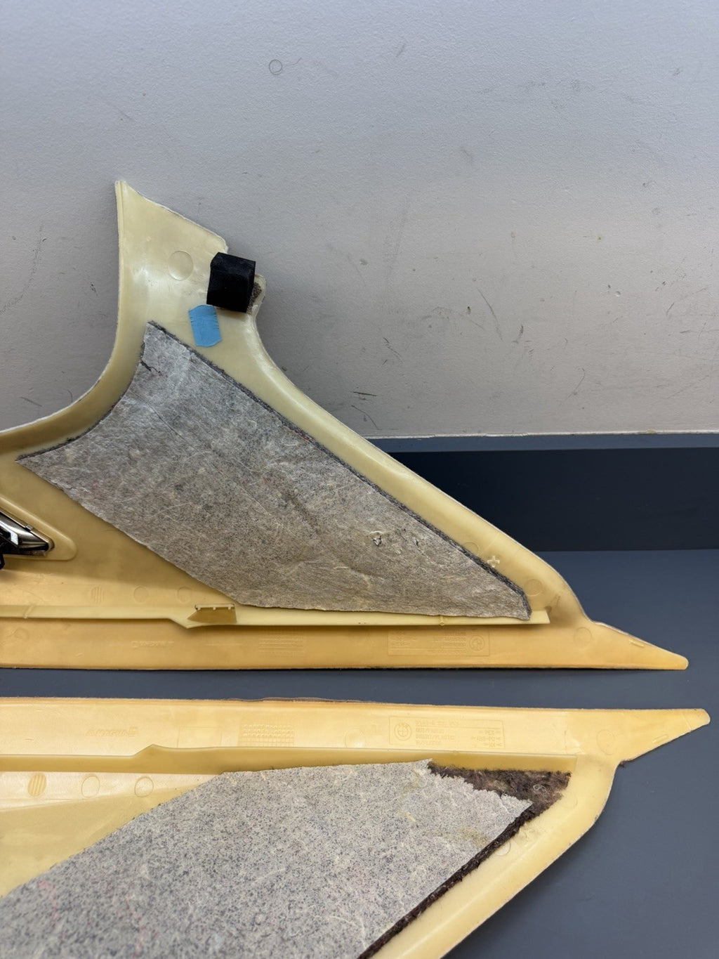99-05 BMW E46 SEDAN Pair Of Left & Right Rear C Pillar Trim Panel BEIGE 8220243