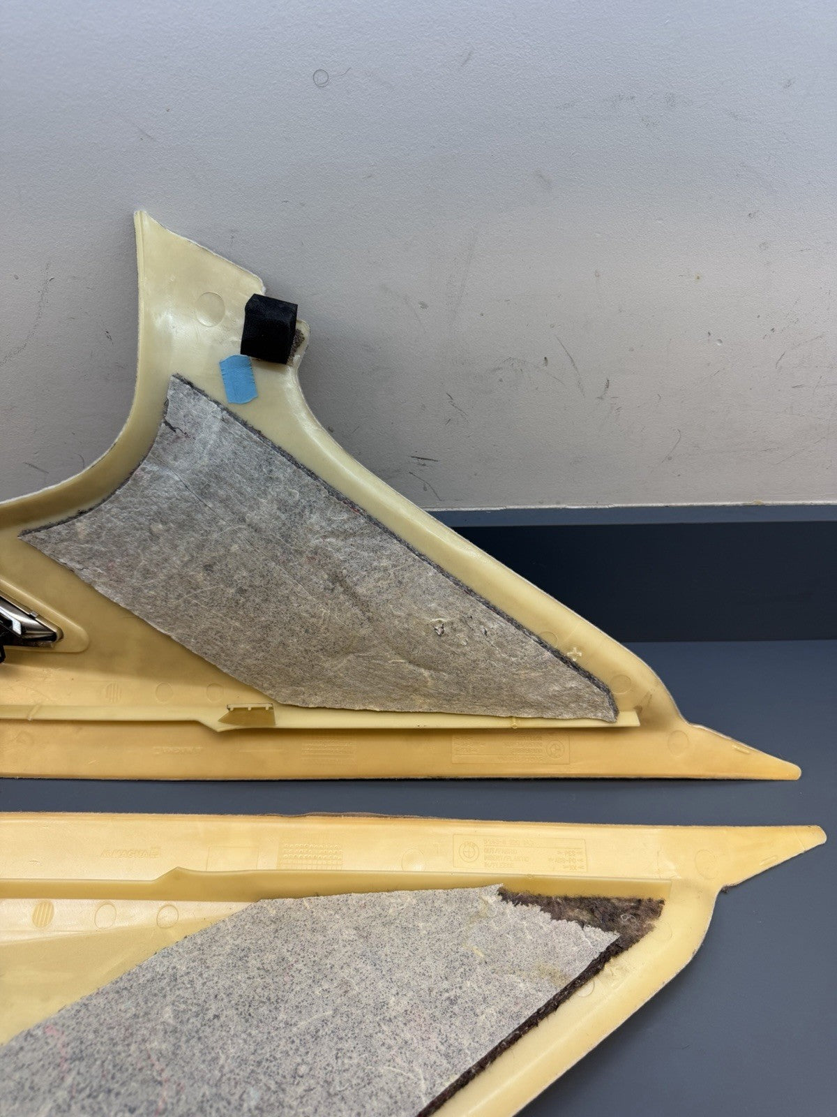 99-05 BMW E46 SEDAN Pair Of Left & Right Rear C Pillar Trim Panel BEIGE 8220243