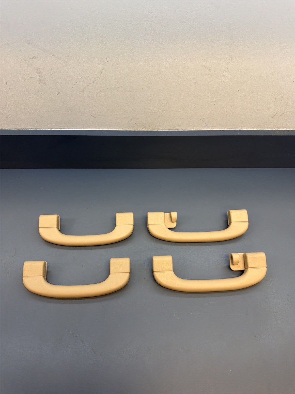 2009 2010 2011 BMW 328i 335i E90 Sedan Grab Handle Set Beige 4pc OEM 9143530