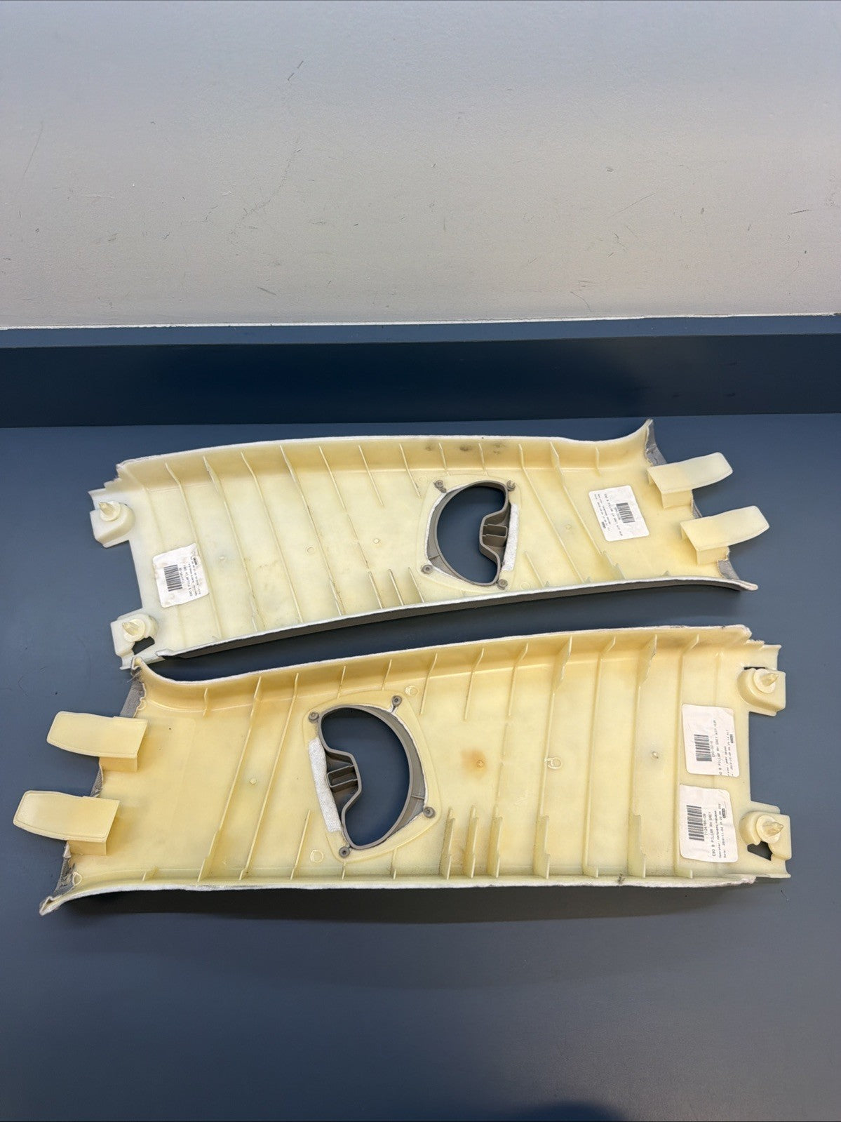 07-11 BMW E90 SEDAN B PILLAR SEAT BELT COVER TRIM LEFT RIGHT 7058335 7058336