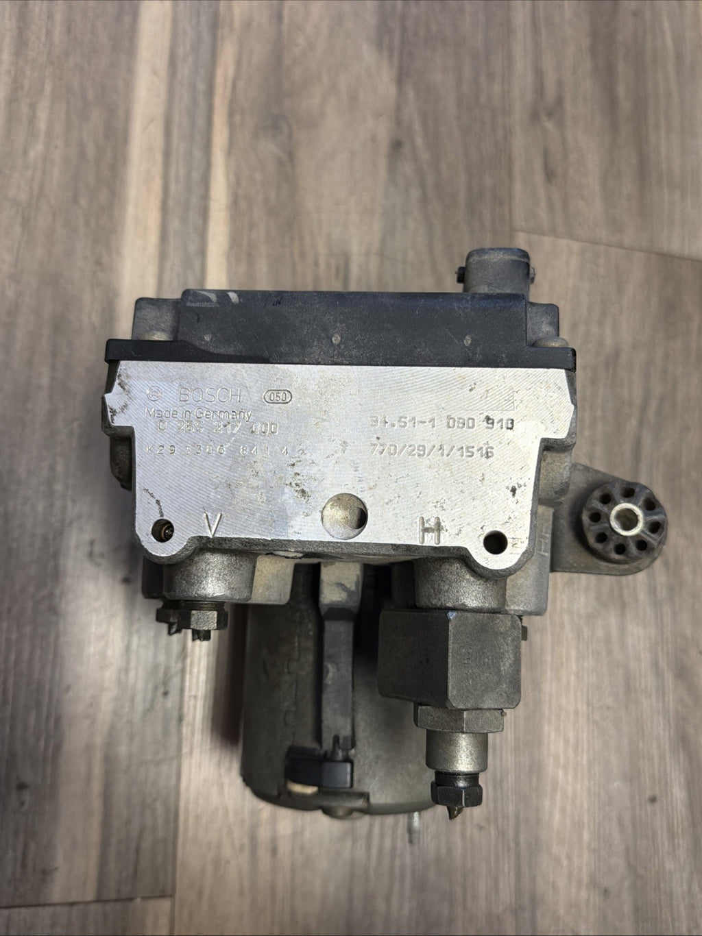 BMW 1996-2000 E39 5 SERIES ANTI LOCK BRAKE PUMP+CONTROL MODULE OEM 1090910
