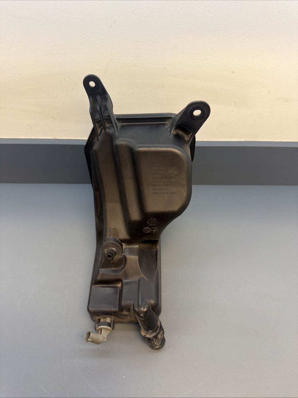 06-13 BMW E82 E88 E90 E92 E93 335 Radiator Expansion Tank Coolant Reservoir OEM