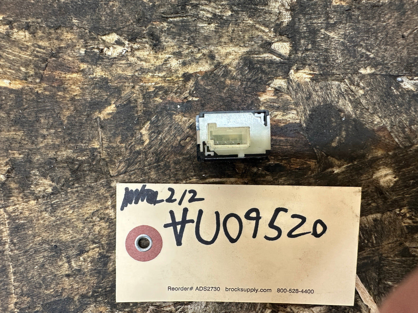 BMW 03-19 1/2/3/4/5/6/7 SERIES i3 X1 X3 Z4 TRUNK UNLOCKING SWITCH OEM 9200316