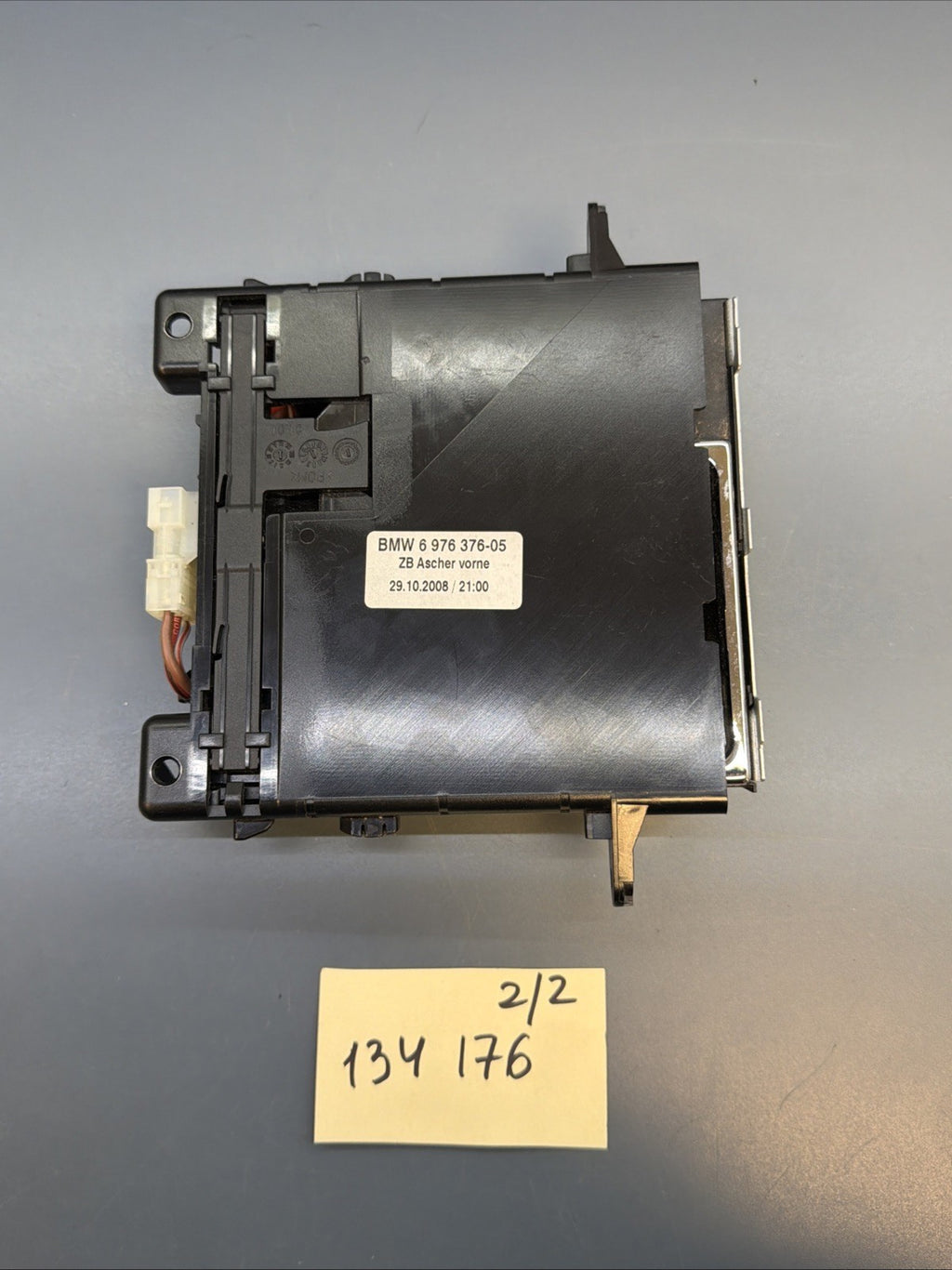 2008-2010 BMW 528 E60 DASH CONSOLE ASHTRAY ASSEMBLY 6976376