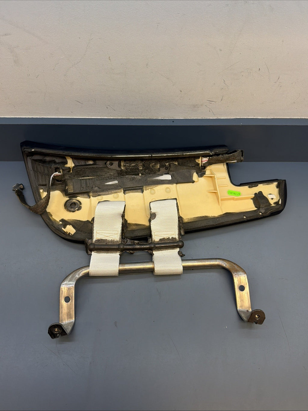 2001-2006 BMW E46 3-SERIES DASH FRONT RIGHT PASSENGER TRIM COVER OEM 8196094